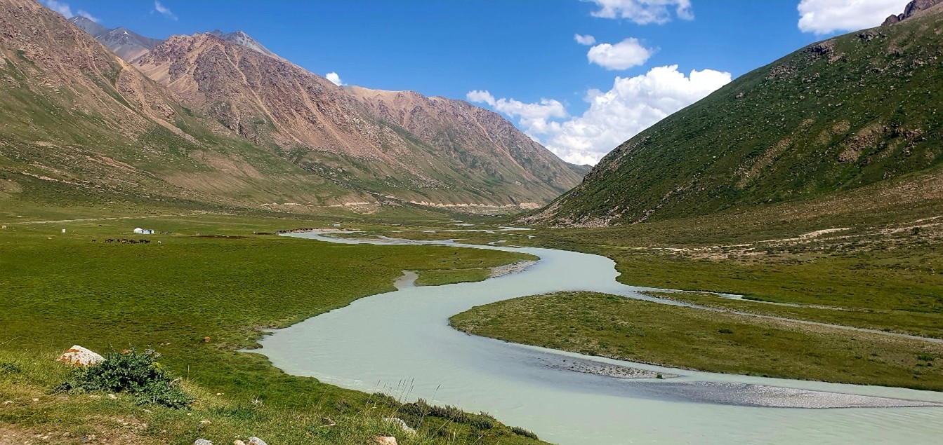 טיול לארץ נוודים קסומה - קירגיסטאן